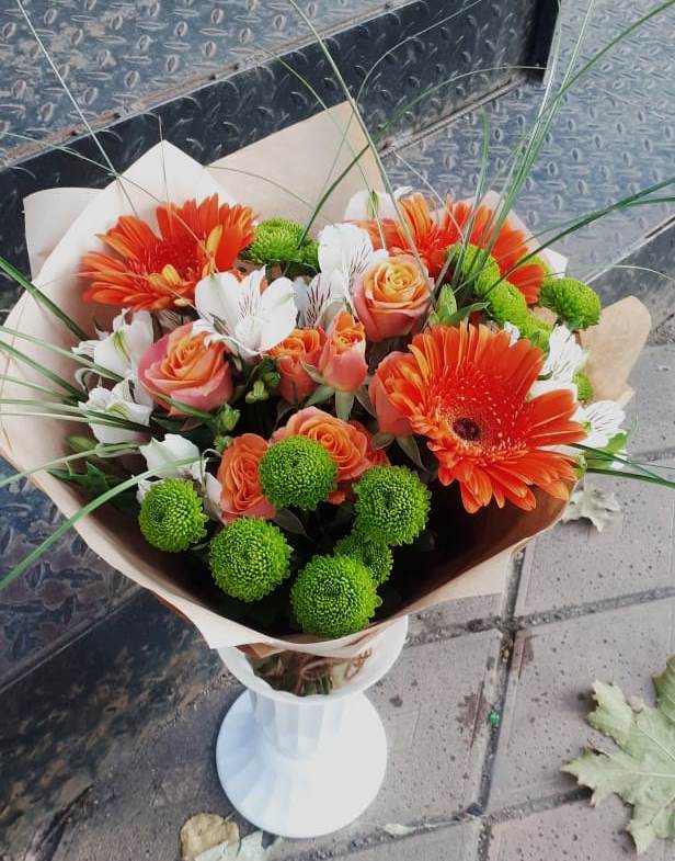 Букет цветов из: Герберы, Хризантемы, Альстромерии и Розы в Чкаловске