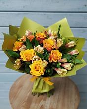 Букет цветов из:  Альстромерии и Розы в Чкаловске