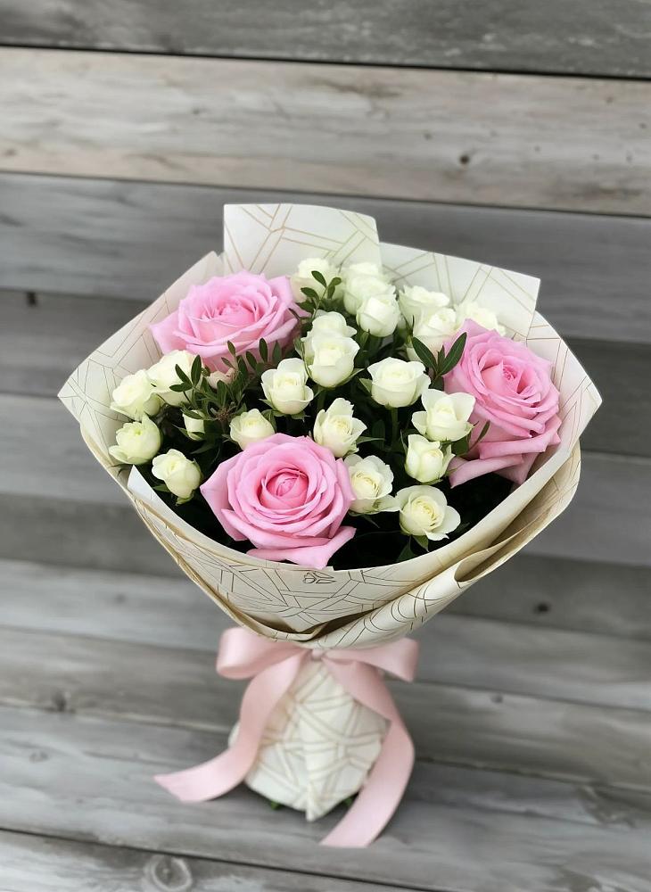 Букет цветов из: Розы в Чкаловске