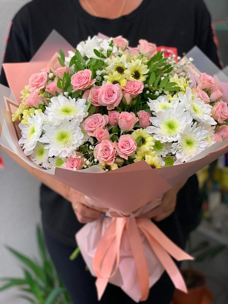 Букет цветов из: Розы и Хризантемы в Чкаловске