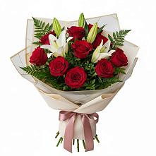 Букет цветов из:  Лилии и Розы в Чкаловске