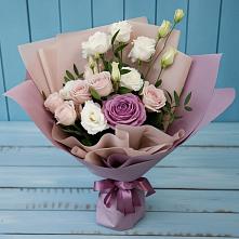 Букет цветов из:  Розы и Лизиантусы в Чкаловске