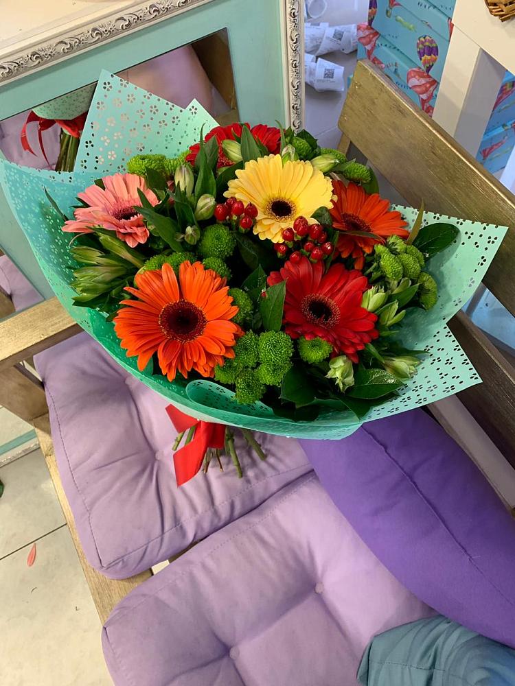 Букет цветов из: Герберы, Хризантемы и Альстромерии в Чкаловске