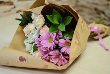 Букет цветов из:  Розы и Хризантемы #REPLACE_PRED# Чкаловске