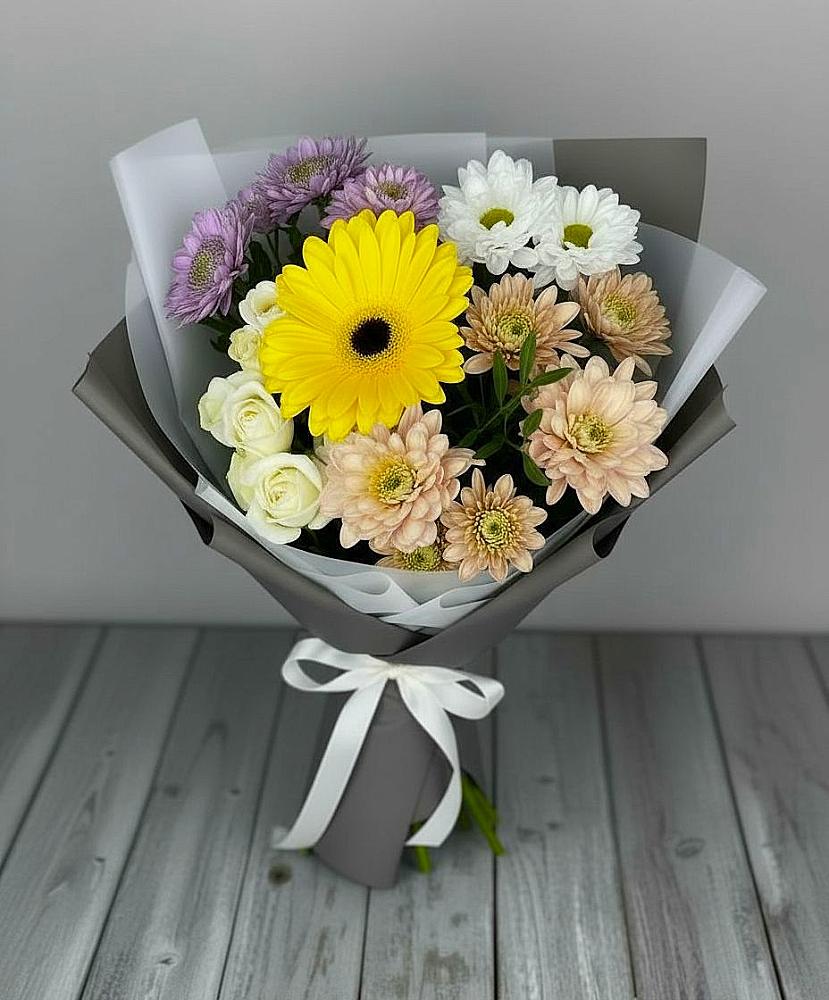 Букет цветов из: Розы, Герберы и Хризантемы в Чкаловске