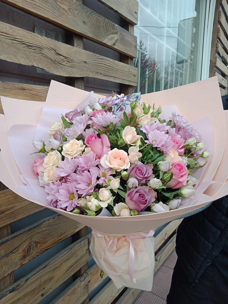 Букет цветов из: Розы и Хризантемы в Чкаловске