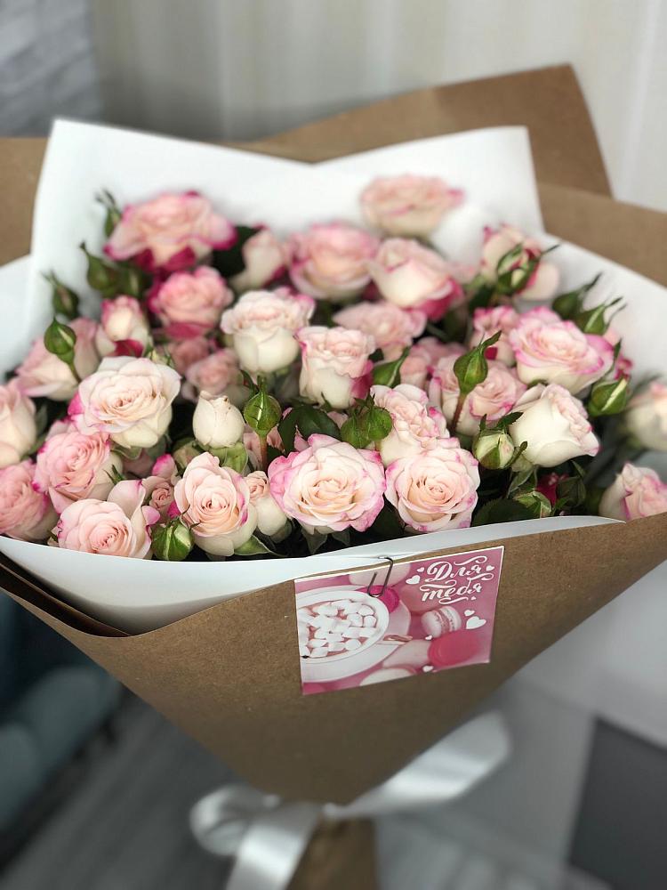 Букет цветов из: Розы в Чкаловске