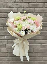 Букет цветов из:  Гвоздики, Розы, Лизиантусы и Хризантемы #REPLACE_PRED# Чкаловске