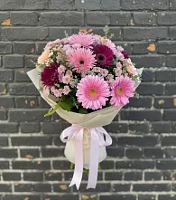 Букет цветов из:  Герберы и Хризантемы в Чкаловске