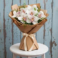 Букет цветов из:  Орхидеи и Розы в Чкаловске